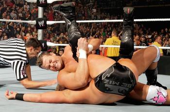 Hart_dynasty_extreme_rules002_display_image