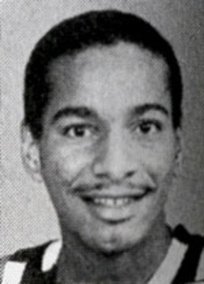 Mo-howard_display_image