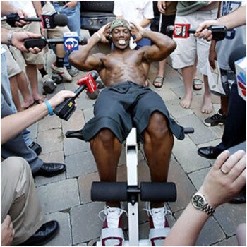 Terrell-owens-finds-home-in-buffalo_display_image