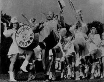 Brownscheersquad_display_image