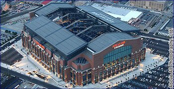Lucas_oil_stadium_display_image