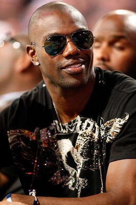 Terrell Owens tearful therapy session about the son he never met [video]