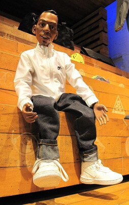 Lil-penny-in-nyc-1_display_image