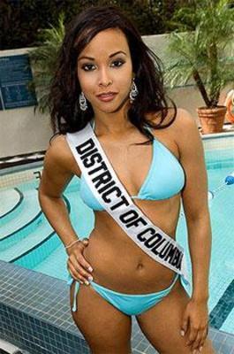 Mercedeslindsay_display_image_display_image