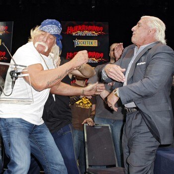 Hulk-hogan-hit-by-ric-flair-1024x1024_display_image