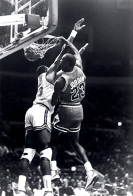 michael_jordan_patrick_ewing_display_image.jpg