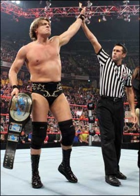 مســـيرة المصــــارع الراائـــع " الملكـ " william regal كااآملة ومدعمة بالصور:- WilliamRegal2_display_image