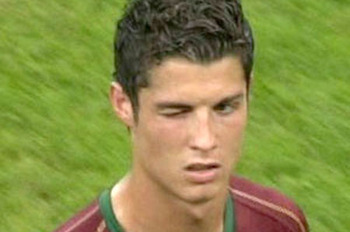 cristiano-ronaldo-wink-292669304_display_image.jpg?1276220947