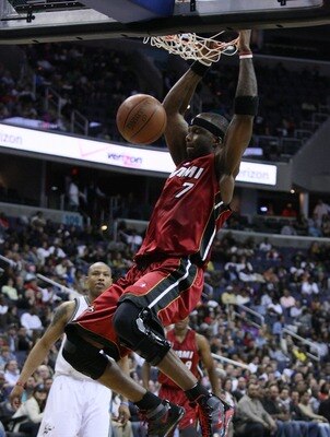 Jermaine_oneal_heat_display_image