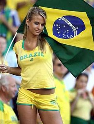 Brazil_soccer_girl_display_image