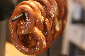 Sigmund-pretzel_display_image