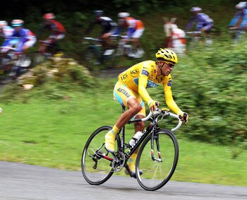 COL DU TOURMALET, FRANCE - JULY 22:  Alberto Contador of Spain and the Astana Team descends with the peloton during stage seventeen of the 2010 Tour de France from Pau to Col du Tourmalet on July 22, 2010 near the Col du Tourmalet, France.  (Photo by Bryn