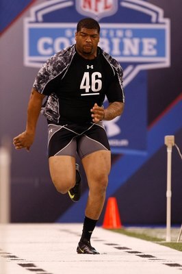 INDIANAPOLIS, IN - FEBRUARY 27: Offensive lineman Trent Williams of Oklahoma runs the 40 yard dash during the NFL Scouting Combine presented by Under Armour at Lucas Oil Stadium on February 27, 2010 in Indianapolis, Indiana. (Photo by Scott Boehm/Getty Im
