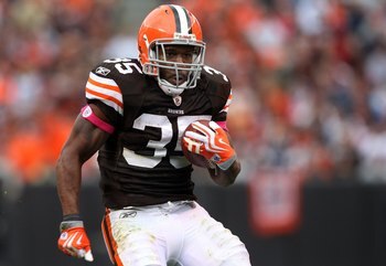 CLEVELAND - OCTOBER 04:  Jerome Harrison #35 of the Cleveland Browns runs the ball against the Cincinnati Bengals during their game at Cleveland Browns Stadium on October 4, 2009 in Cleveland, Ohio. The Bengals defeated the Browns 23-20 in overtime.  (Pho