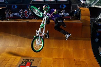 CARSON, CA - AUGUST 01:  Jamie Bestwick competes in the BMX Freestyle Vert Final during X Games 15 at the Home Depot Center on August 1, 2009 in Carson, California.  (Photo by Jeff Gross/Getty Images)