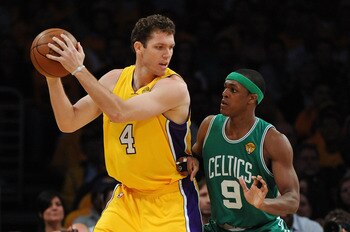 LOS ANGELES, CA - JUNE 03:  Luke Walton #4 of the Los Angeles Lakers looks to pass against Rajon Rondo #9 of the Boston Celtics in Game One of the 2010 NBA Finals at Staples Center on June 3, 2010 in Los Angeles, California.  NOTE TO USER: User expressly