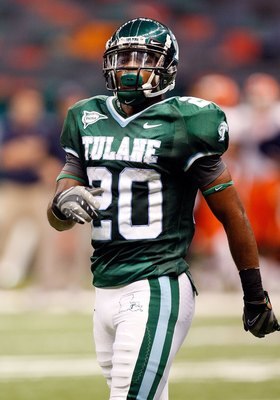 NEW ORLEANS - NOVEMBER 07:  Wide receiver Jeremy Williams #20 of the Tulane Green Wave at Louisana Superdome on November 7, 2009 in New Orleans, Louisiana.  (Photo by Ronald Martinez/Getty Images)