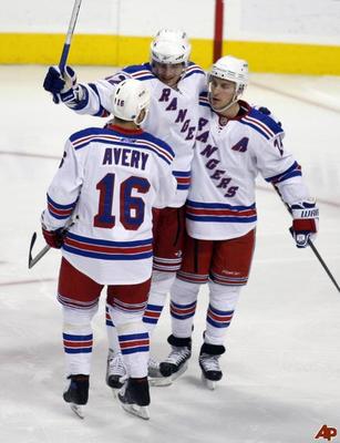 Artem-anisimov-sean-avery-ryan-callahan-2009-12-19-16-11-38_display_image