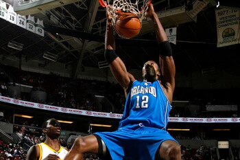 Dwight Brings down the house