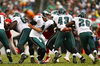 PHILADELPHIA - SEPTEMBER 27:  Kevin Kolb #4 of the Philadelphia Eagles hands the ball off to teammate LeSean McCoy #29 against the Kansas City Chiefs on September 27, 2009 at Lincoln Financial Field in Philadelphia, Pennsylvania.  (Photo by Chris McGrath/