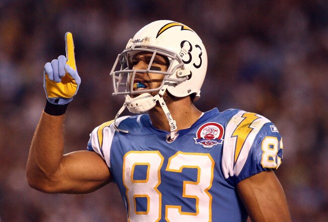 SAN DIEGO, CA - OCTOBER 19:  Vincent Jackson #83 of the San Diego Chargers celebrates his touchdown against the Denver Broncos in the first half during Monday Night Football on October 19, 2009 at Qualcomm Stadium in San Diego, California. (Photo by Donal