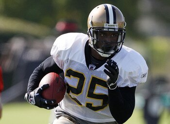 METAIRIE, LA - JULY 30:  Reggie Bush #25 of the New Orleans Saints during training camp on July 30, 2010 in Metairie, Louisiana.  (Photo by Chris Graythen/Getty Images)