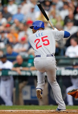 SEATTLE - JUNE 22:  Derrek Lee #25 of the Chicago Cubs bats against the Seattle Mariners on June 22, 2010 at Safeco Field in Seattle, Washington. (Photo by Otto Greule Jr/Getty Images)