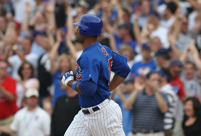CHICAGO - JUNE 18: Derrek Lee #25 of the Chicago Cubs runs the bases after hitting a three-run home run in the 8th inning against the Chicago White Sox on June 18, 2009 at Wrigley Field in Chicago, Illinois. The Cubs defeated the White Sox 6-5. (Photo by