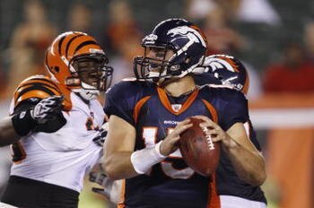 CINCINNATI, OH - AUGUST 15: Tim Tebow #15 of the Denver Broncos looks to pass during the preseason game against the Cincinnati Bengals at Paul Brown Stadium on August 15, 2010 in Cincinnati, Ohio. The Bengals won 33-24. (Photo by Joe Robbins/Getty Images)