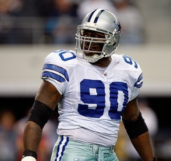 ARLINGTON, TX - NOVEMBER 22:  Tackle Jay Ratliff #90 of the Dallas Cowboys at Cowboys Stadium on November 22, 2009 in Arlington, Texas.  (Photo by Ronald Martinez/Getty Images)
