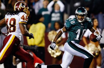 LANDOVER, MD - OCTOBER 26:  DeSean Jackson #10 of the Philadelphia Eagles races past Chris Horton #48 of the Washington Redskins to score his second touchdown at FedEx Field October 26, 2009 in Landover, Maryland.  The Eagles won the game 27-17.  (Photo b