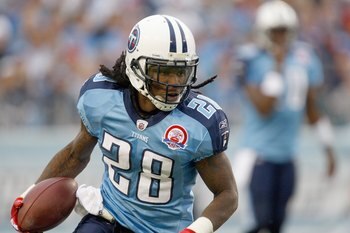 NASHVILLE, TN - NOVEMBER 29:  Chris Johnson #28 of the Tennessee Titans carries the ball during the game against the Arizona Cardinals at LP Field on November 29, 2009 in Nashville, Tennessee. The Titans defeated the Cardinals 20-17. (Photo by Streeter Le