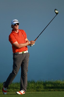 KOHLER, WI - AUGUST 12:  Hunter Mahan hits a tee shot on the fifth hole during the first round of the 92nd PGA Championship on the Straits Course at Whistling Straits on August 12, 2010 in Kohler, Wisconsin.  (Photo by Andrew Redington/Getty Images)