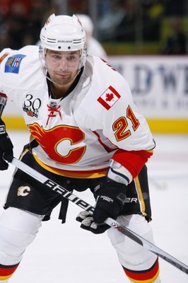 OTTAWA, ON - FEBRUARY 09:  Christopher Higgins #21 of the Calgary Flames skates during the NHL game against the Ottawa Senators at Scotiabank Place on February 9, 2010 in Ottawa, Canada.  (Photo by Phillip MacCallum/Getty Images)