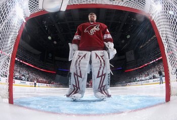 GLENDALE, AZ - APRIL 27:  Goaltender Ilya Bryzgalov #30 of the Phoenix Coyotes before Game Seven of the Western Conference Quarterfinals against the Detroit Red Wings during the 2010 NHL Stanley Cup Playoffs at Jobing.com Arena on April 27, 2010 in Glenda