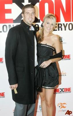 Alex-smith-wife-elizabeth-barry_display_image