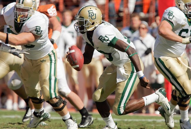 AUSTIN, TX - NOVEMBER 8:  Quarterback Robert Griffin #10 of the Baylor Bears runs the ball during the game against the Texas Longhorns on November 8, 2008 at Darrell K Royal-Texas Memorial Stadium in Austin, Texas.  Texas won 45-21. (Photo by Brian Bahr/G