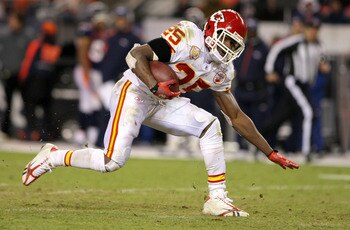 DENVER - JANUARY 03: Jamaal Charles #25 of the Kansas City Chiefs rushes for a fourth quarter touchdown against the Denver Broncos at Invesco Field at Mile High on January 3, 2010 in Denver, Colorado. (Photo by Doug Pensinger/Getty Images)