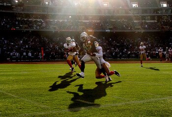 OAKLAND, CA - AUGUST 28:  Marcel Reece #45 of the Oakland Raiders runs against the San Francisco 49ers during an NFL preseason game at Oakland-Alameda County Coliseum on August 28, 2010 in Oakland, California. (Photo by Jed Jacobsohn/Getty Images)