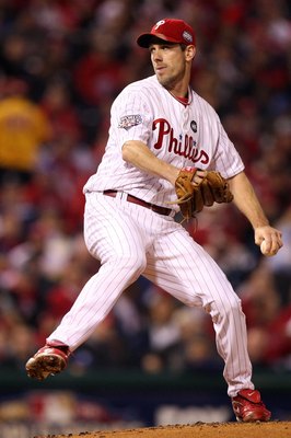 PHILADELPHIA - NOVEMBER 02:  Starting pitcher Cliff Lee #34 of the Philadelphia Phillies throws a pitch against the New York Yankees in Game Five of the 2009 MLB World Series at Citizens Bank Park on November 2, 2009 in Philadelphia, Pennsylvania. The Phi
