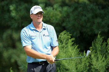 PARAMUS, NJ - AUGUST 26:  Steve Stricker watches his tee shot on the second hole during the first round of The Barclays at the Ridgewood Country Club on August 26, 2010 in Paramus, New Jersey.  (Photo by Hunter Martin/Getty Images)