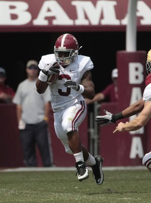 TUSCALOOSA, AL - APRIL 17:  Running back Trent Richardson #3 runs for yardage during the Alabama spring football game at Bryant Denny Stadium on April 17, 2010 in Tuscaloosa, Alabama. (Photo by Dave Martin/Getty Images)