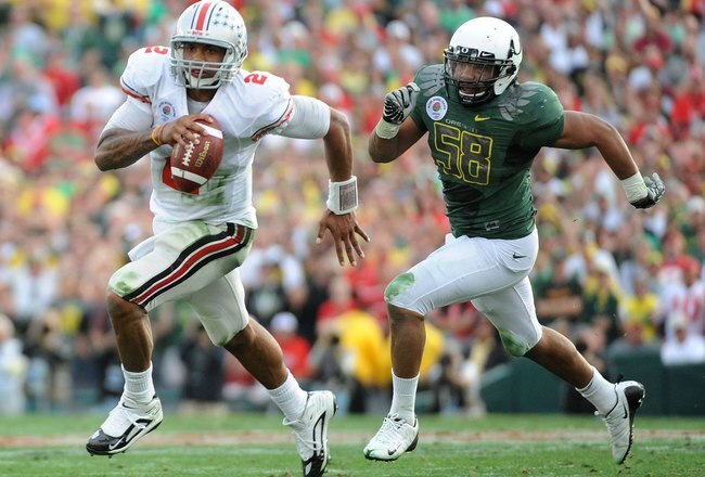 PASADENA, CA - JANUARY 01:  Quarterback Terrelle Pryor #2 of the Ohio State Buckeyes runs with the ball against the Oregon Ducks during the 96th Rose Bowl game on January 1, 2010 in Pasadena, California.  (Photo by Harry How/Getty Images)