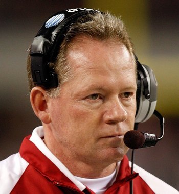 ARLINGTON, TX - OCTOBER 03:  Head coach Bobby Petrino of the Arkansas Razorbacks at Cowboys Stadium on October 3, 2009 in Arlington, Texas.  (Photo by Ronald Martinez/Getty Images)