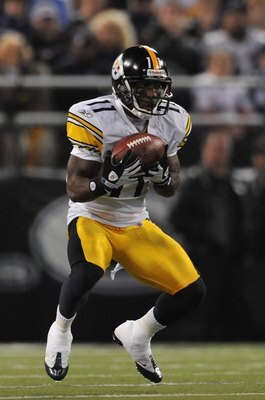 BALTIMORE - NOVEMBER 29:  Stefan Logan #11 of the Pittsburgh Steelers runs the ball against the  Baltimore Ravens at M&T Bank Stadium on November 29, 2009 in Baltimore, Maryland. The Ravens defeated the Steelers 20-17. (Photo by Larry French/Getty Images)