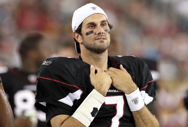 GLENDALE, AZ - SEPTEMBER 02:  Quarterback Matt Leinart #7 of the Arizona Cardinals watches from the sidelines during preseason NFL game against the Washington Redskins at the University of Phoenix Stadium on September 2, 2010 in Glendale, Arizona. The Car