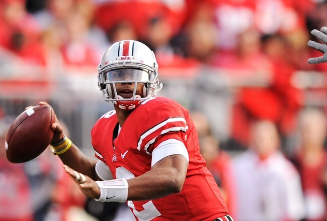 COLUMBUS, OH - OCTOBER 10:  Quarterback Terrelle Pryor #2 of the Ohio State Buckeyes passes against the Wisconsin Badgers at Ohio Stadium on October 10, 2009 in Columbus, Ohio.  (Photo by Jamie Sabau/Getty Images)