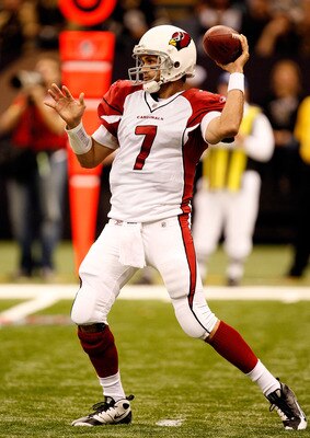 NEW ORLEANS - JANUARY 16:  Quarterback Matt Leinart #7 of the Arizona Cardinals throws a pass against the New Orleans Saints during the NFC Divisional Playoff Game at Louisana Superdome on January 16, 2010 in New Orleans, Louisiana.  (Photo by Ronald Mart