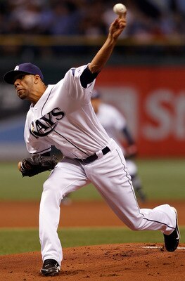 ST. PETERSBURG - AUGUST 04:  Pitcher David Price #14 of the Tampa Bay Rays pitches against the Minnesota Twins during the game at Tropicana Field on August 4, 2010 in St. Petersburg, Florida.  (Photo by J. Meric/Getty Images)