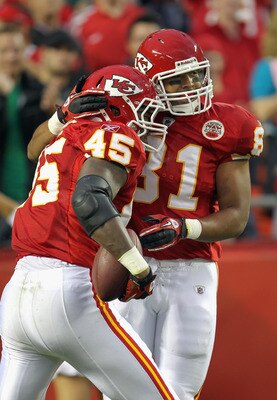 KANSAS CITY, MO - SEPTEMBER 02:  Receiver Tony Moeaki #81 of the Kansas City Chiefs congratulates Leonard Pope #45 after Pope caught a pass for a touchdown during the game against the Green Bay Packers on September 2, 2010 at Arrowhead Stadium in Kansas C